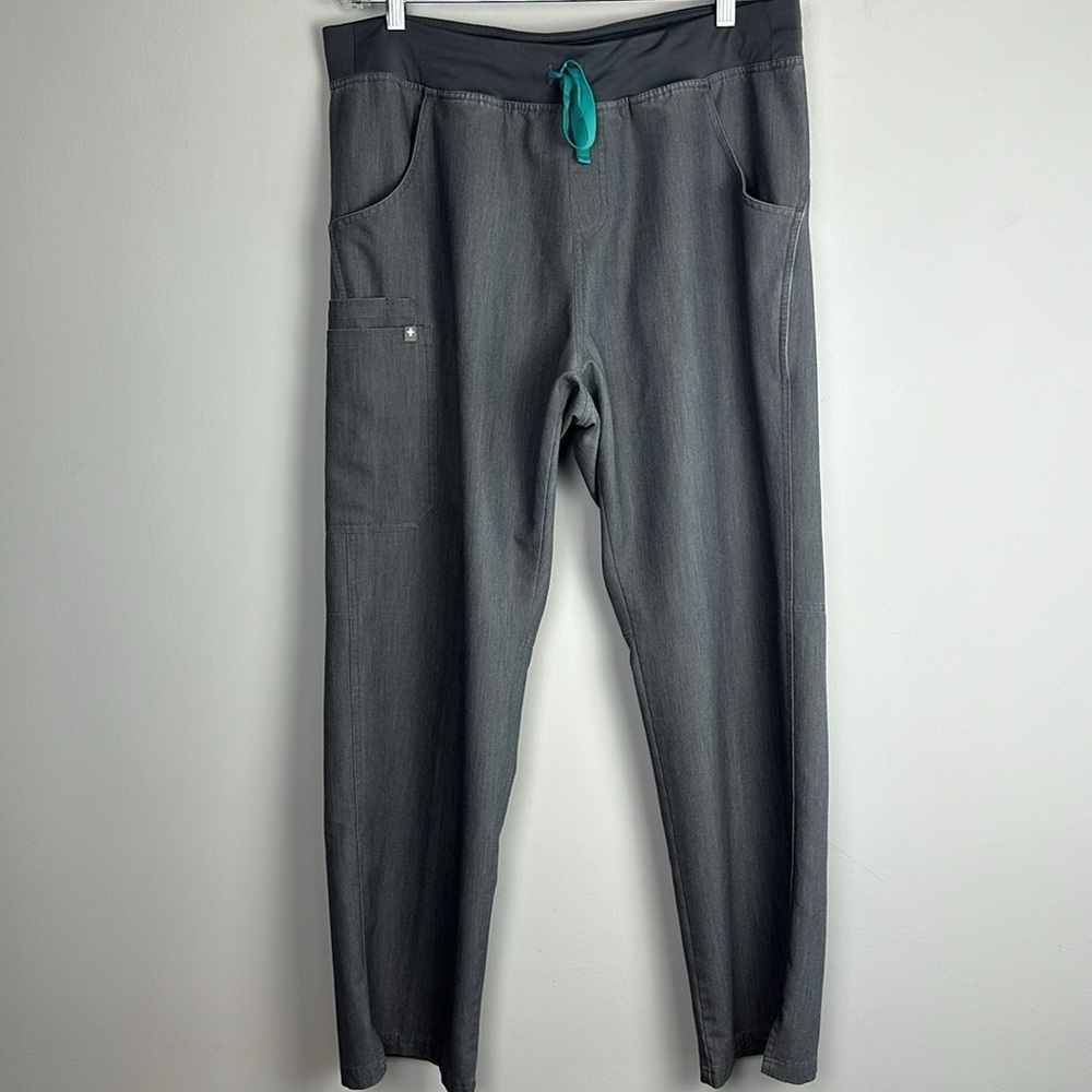 Figs Kade Cargo Scrub Pants Gray Size L Classic Fit Straight Leg Medical Uniform